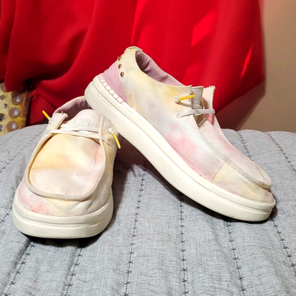 Hey Dude Wendy Rise Rivet Tea Tie Dye Shoes - Picture 3 of 8
